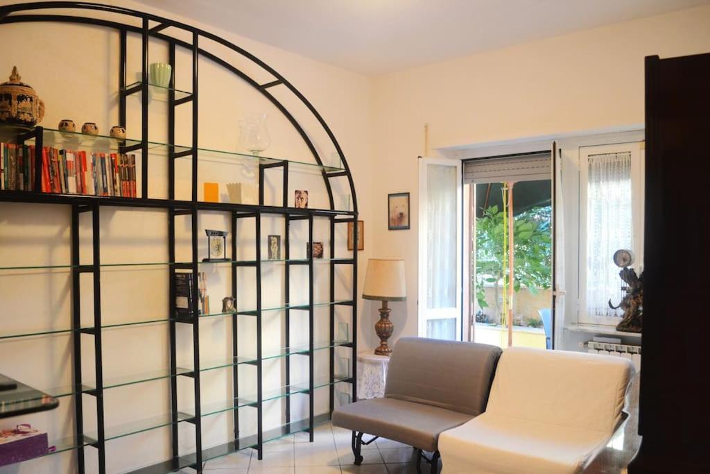 Appartamento In Via Calvi ลิโด ดิ ออสเตีย ภายนอก รูปภาพ